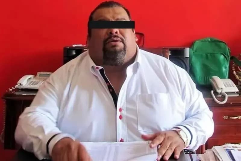 Interpol emite ficha roja contra Cuauhtémoc Gutiérrez