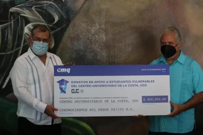 Entregan Cheque por 400 mil Pesos Para Pago de Matrículas de 295 Estudiantes