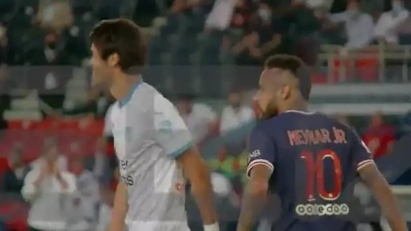 VIDEO: Neymar llama \"chino de mierda\" a Hiroki Sakai