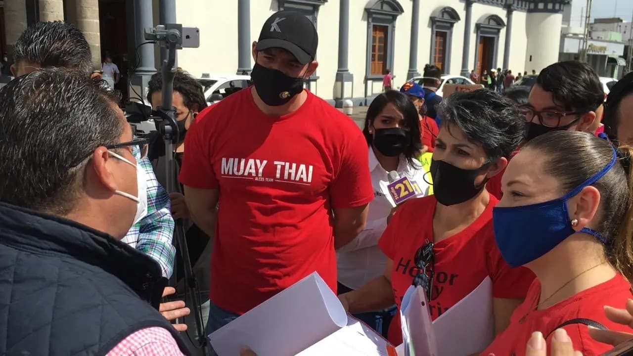 Nayarit. Toman las calles para exigir reapertura de gimnasios