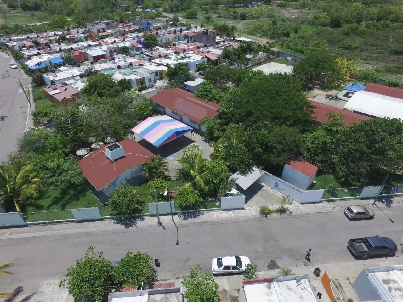 Con histórica donación de predios, Jaime Cuevas beneficia a 4 mil alumnos