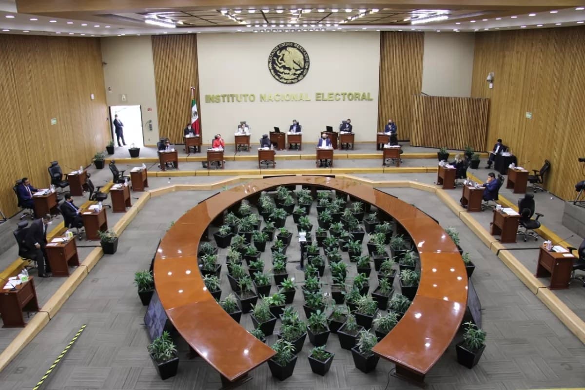 Retoma INE trabajos de revocación de mandato