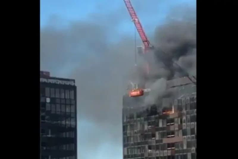 VIDEO: Se incendia el último piso del WTC en Bruselas