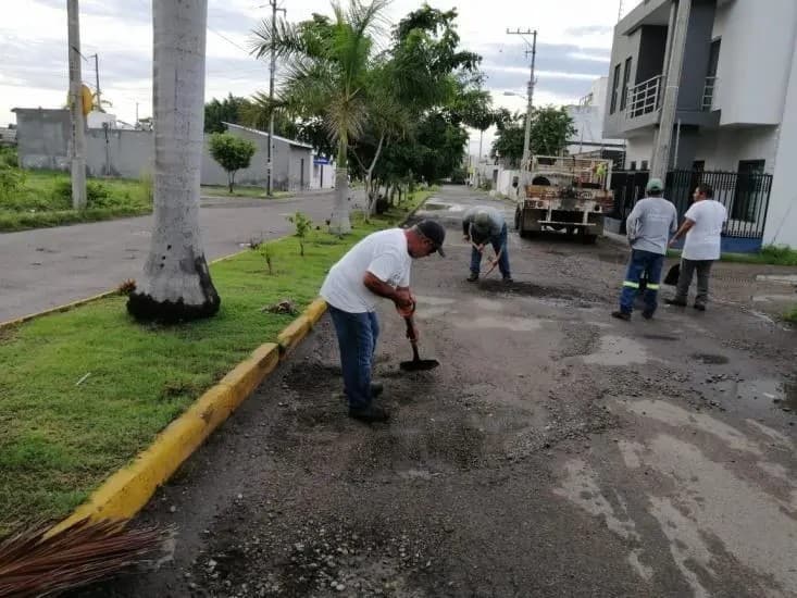 Los servicios públicos no se detienen en Bahía: Jaime Cuevas