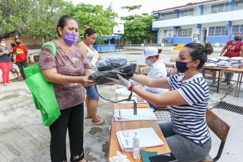 Apoyos Escolares, Gran Ayuda Para la Economía de las Familias
