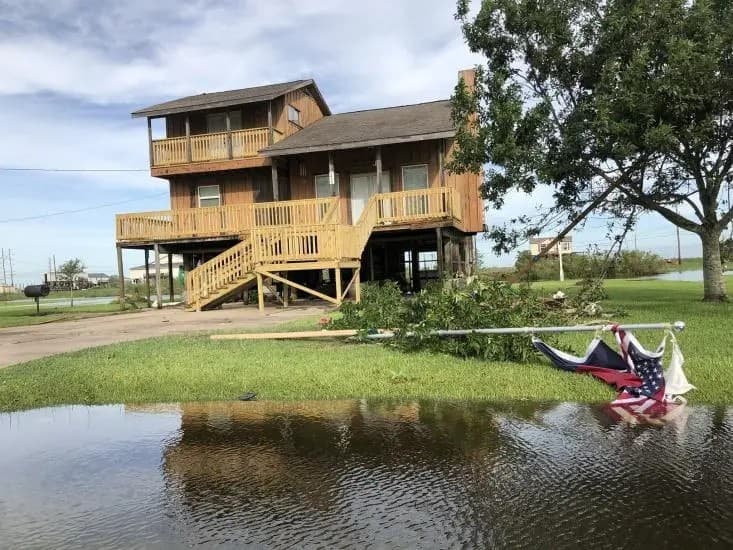 El Huracán Laura deja grandes daños en costas de Estados Unidos