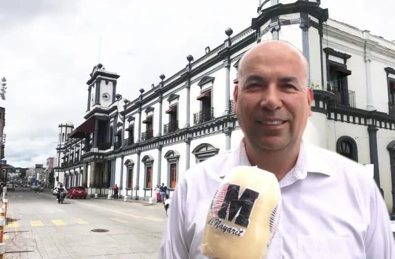 Mi sueldo seguirá destinado a los tepicenses que más lo necesitan: Javier Mercado