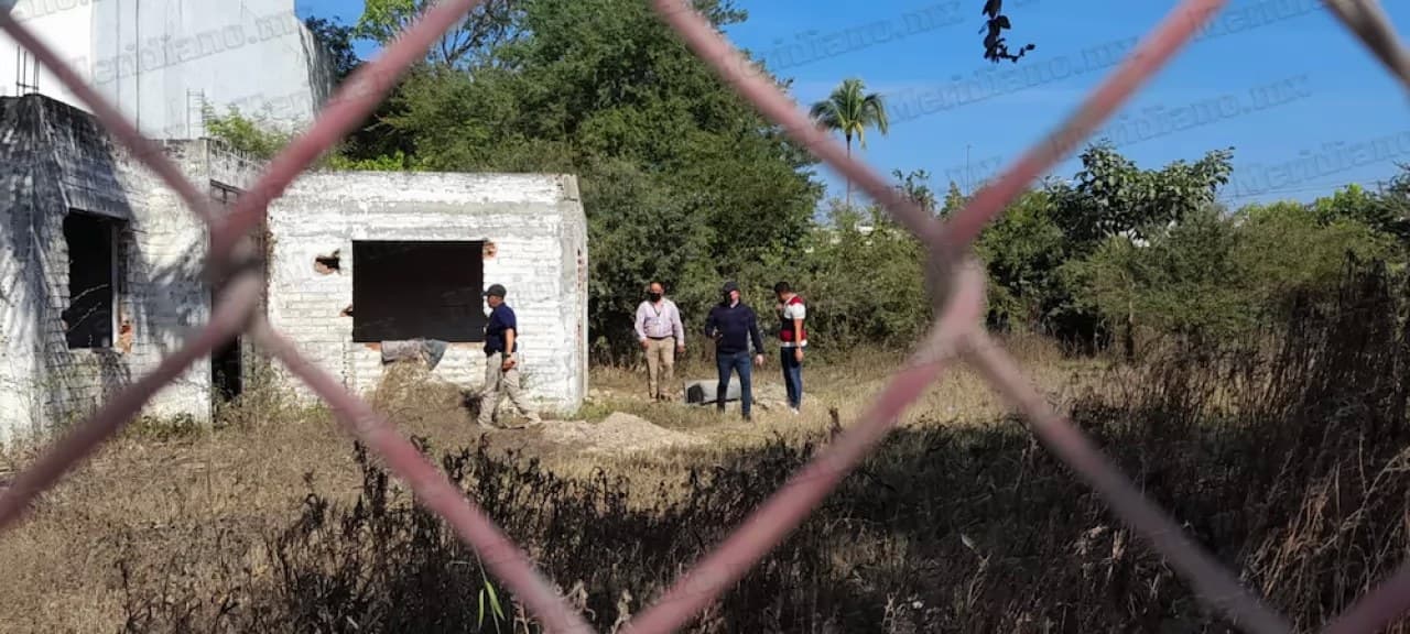 ¡hallan cadáver  junto a la fiscalía!