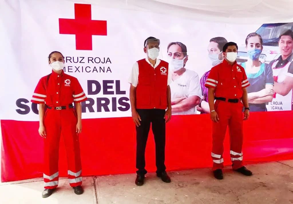 Cruz Roja. Celebran Día del Socorrista con entrega de uniformes en Nayarit