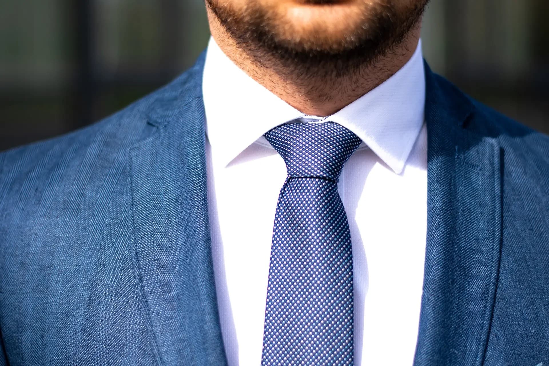 5 looks de camisa y corbata y las mejores ocasiones para usarlos