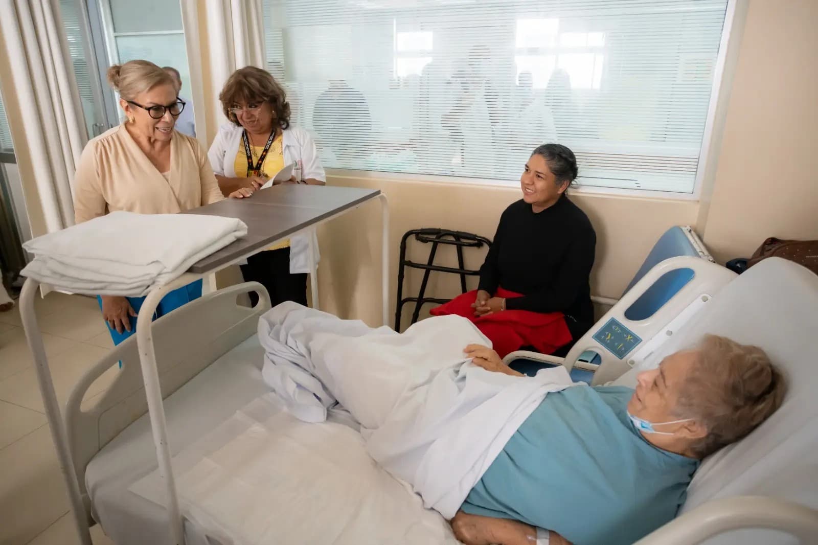 Beneficia DIF Nayarit a ciudadanos con cirugias de rodilla