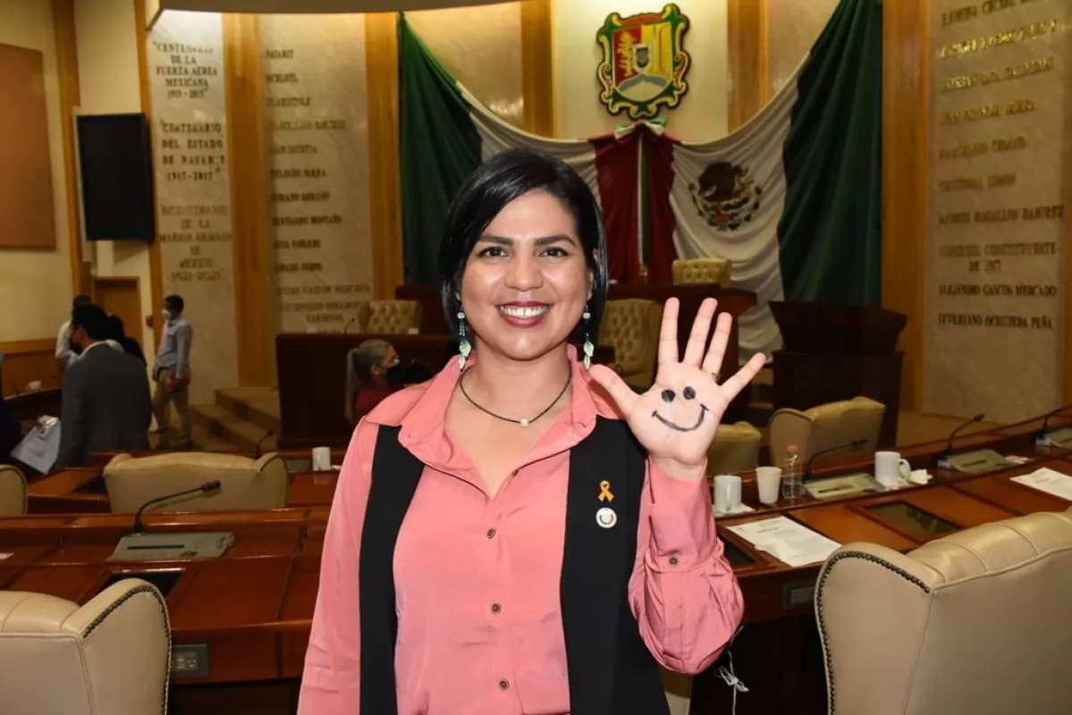 Debemos agilizar los trámites de adopción en Nayarit: Diputada