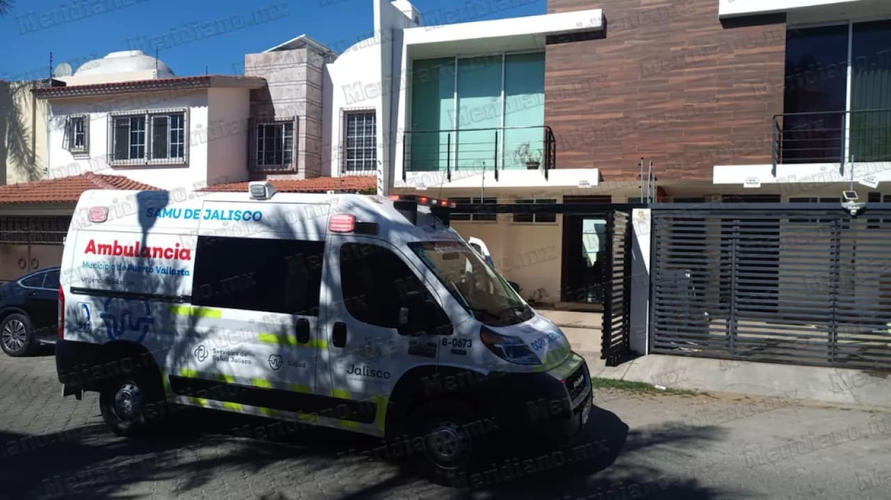 ¡muerto flotaba en la alberca!