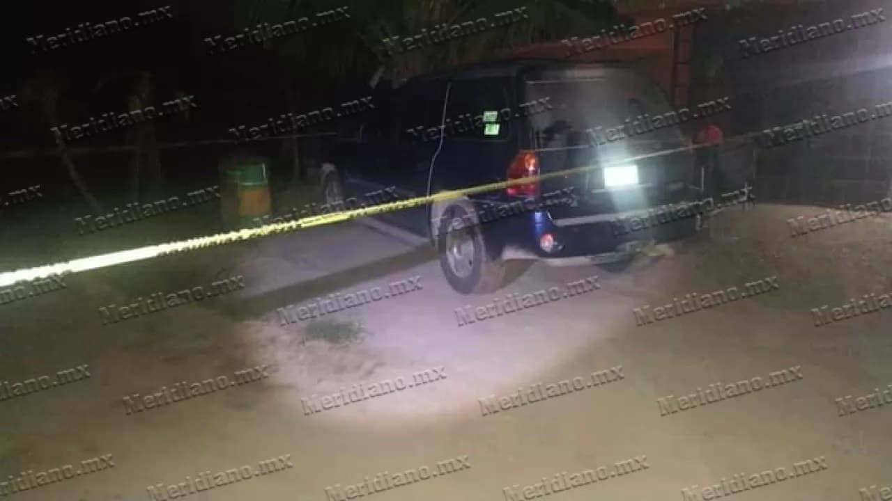 ¡lo atoraron con una uzi!