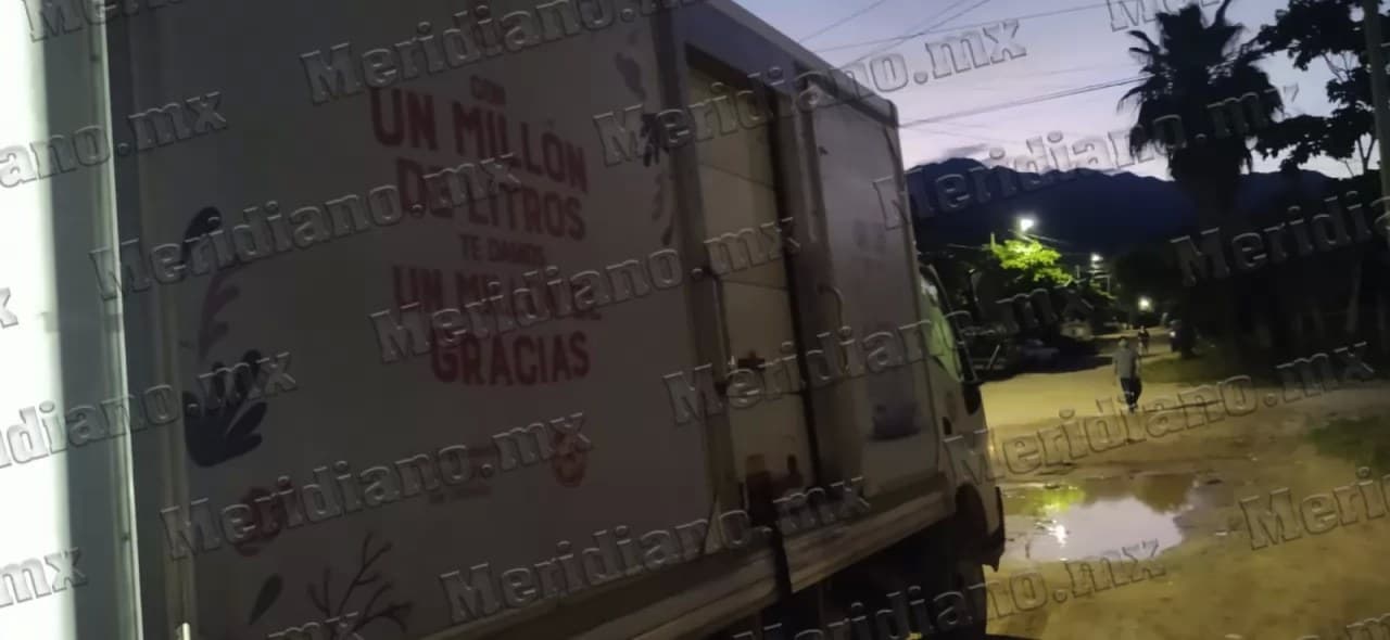 ¡le sacaron un susto al de la leche!