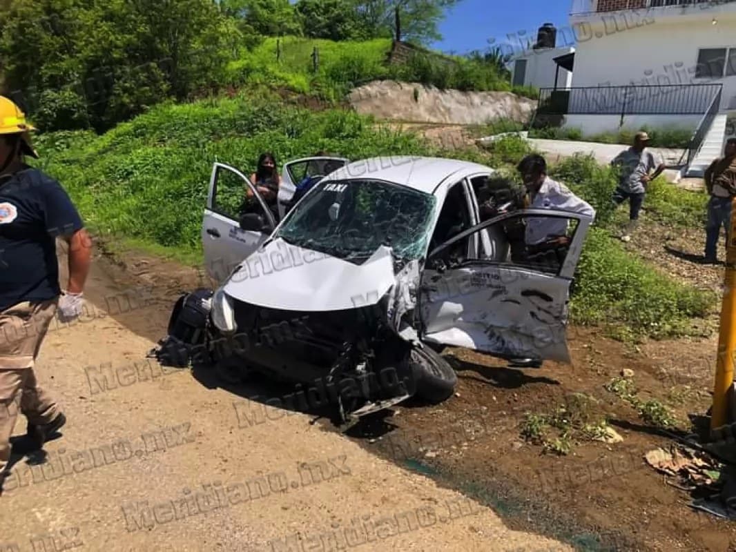 ¡cinco lesionados en brutal accidente!