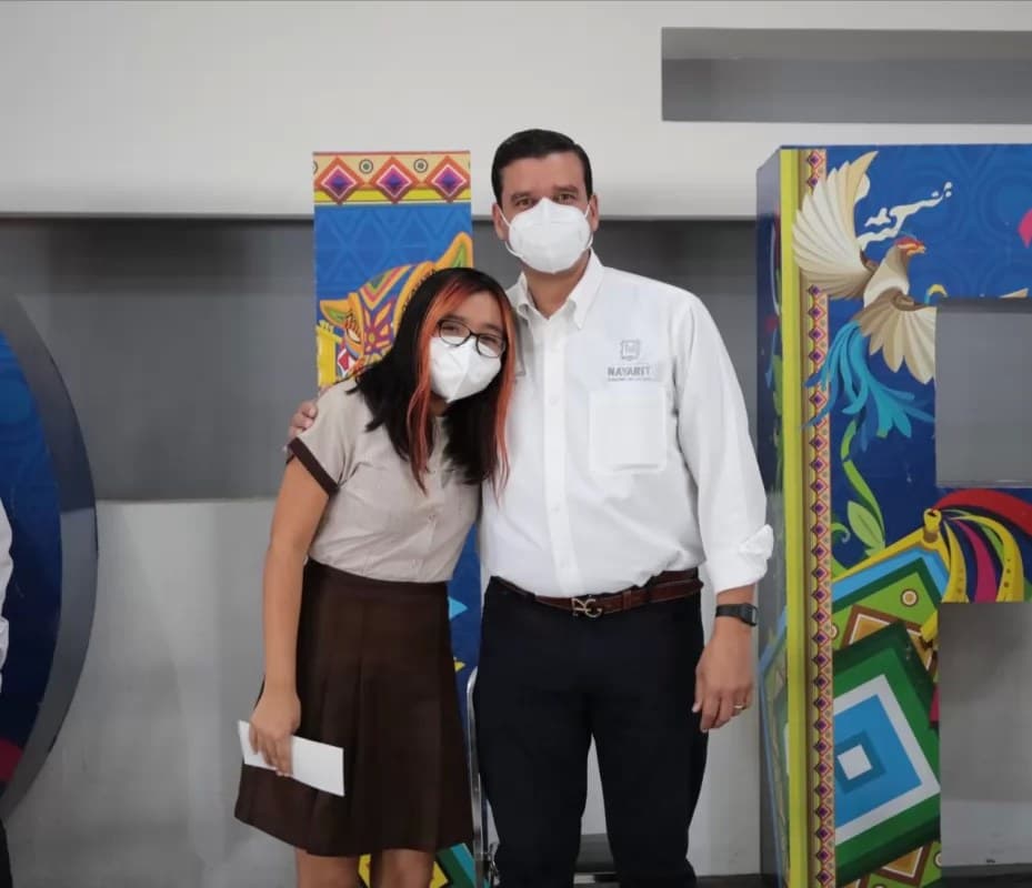 Becas D10 cambiaron la vida de cientos de nayaritas