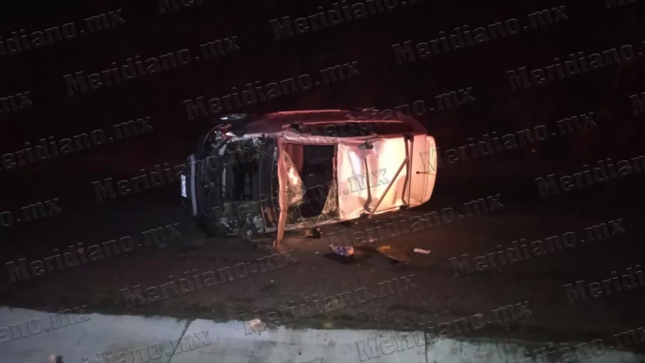 Dos heridos en volcadura