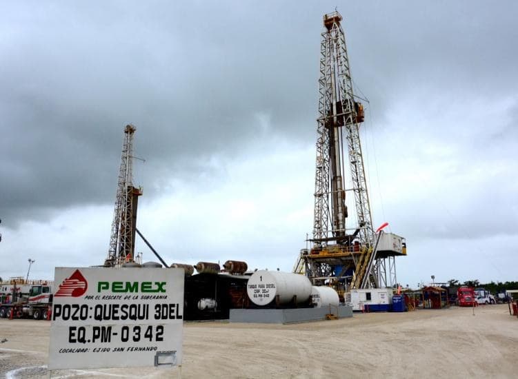 Va de nuevo: \"en caída libre, PEMEX arrastra finanzas públicas