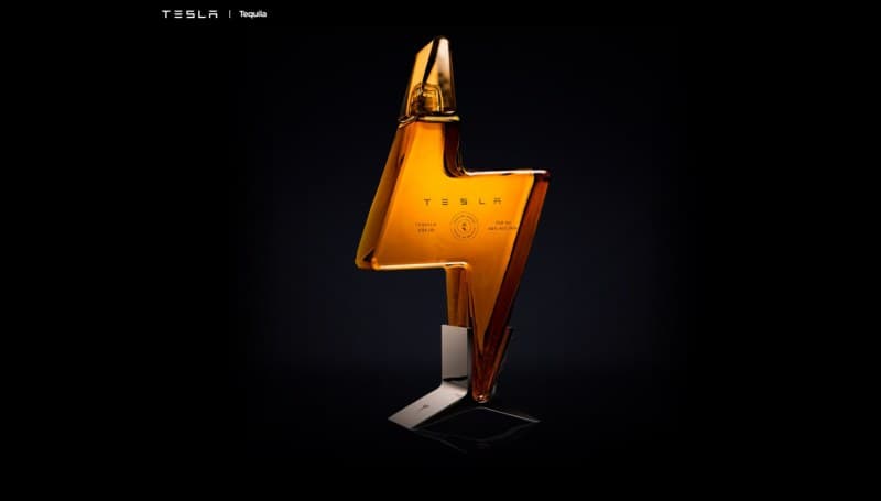 Elon Musk lanza su propio tequila Tesla