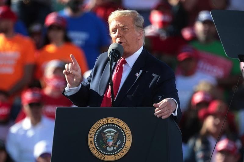 Amenaza Donald Trump con batalla legal tras virtual derrota