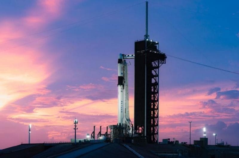 SpaceX y la NASA lanzaron la primera misión espacial comercial