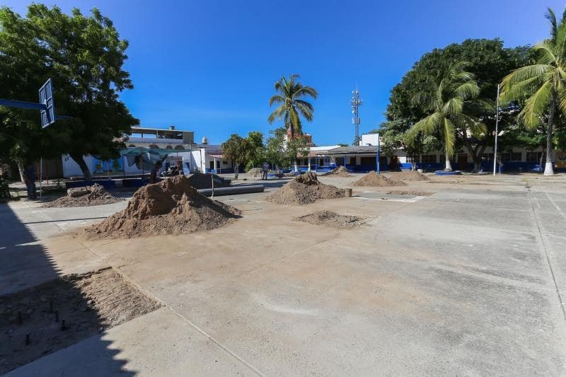 Gobierno de Arturo Dávalos Mejora la Infraestructura Educativa en 6 Planteles