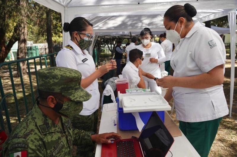 Confirma AMLO que hubo \"influyentismo\" durante vacunación en Edomex