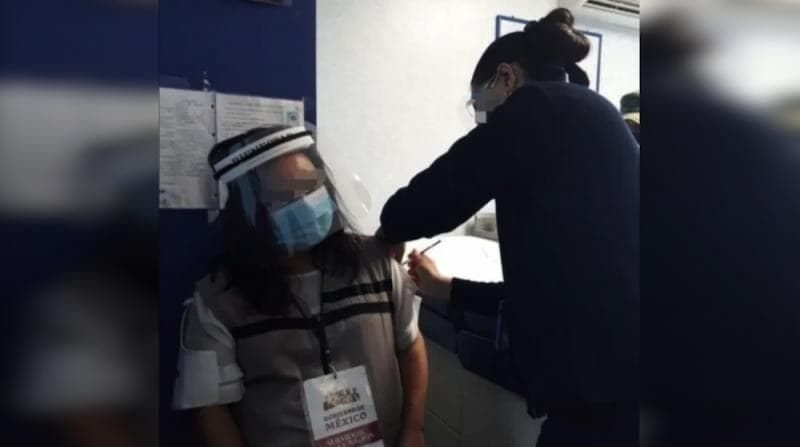 Lamentan panistas vacunación de \"Servidores de la Nación\"