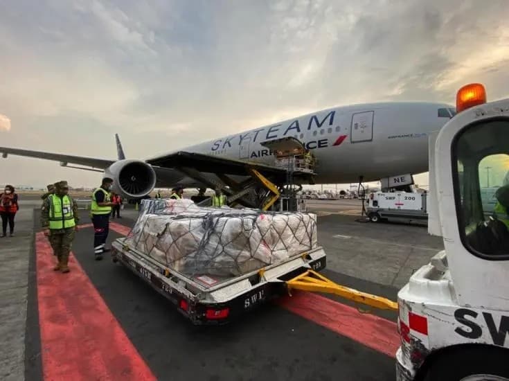 Vacuna alemana CureVac llega a México para ensayos clínicos de Fase 3