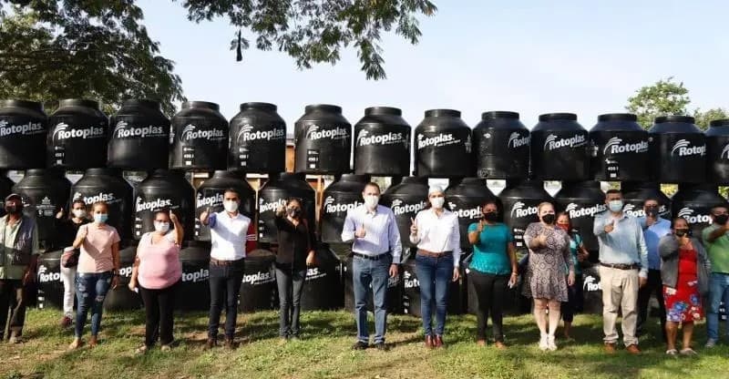 Apoya Jaime Cuevas a 300 familias para que mejoren su vivienda