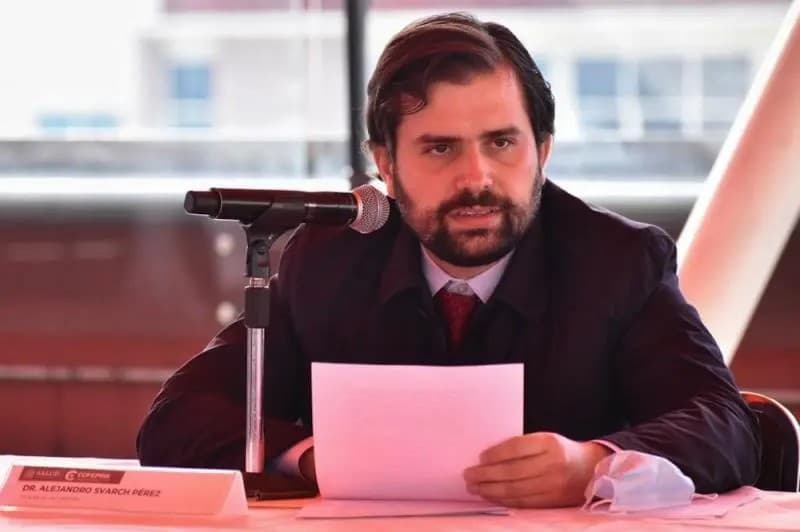 Es Alejandro Svarch Pérez, nuevo titular de la Cofepris
