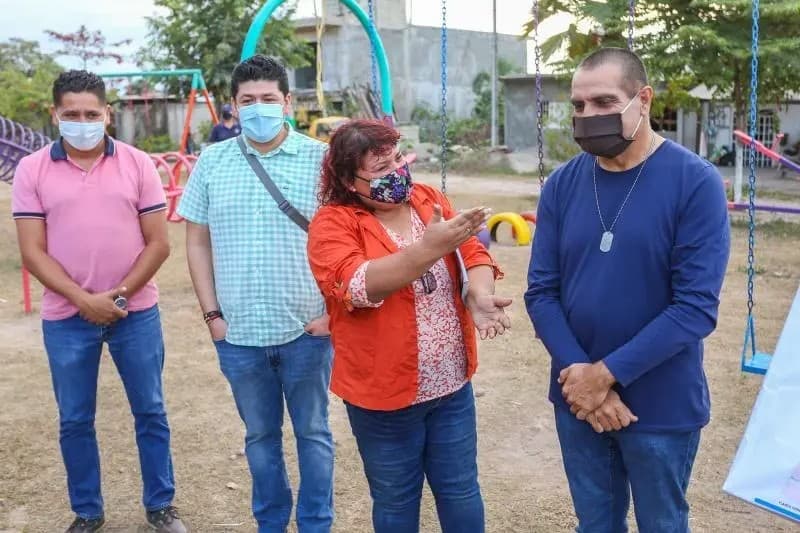 Vecinos de Vista Bahía Reconocen Trabajo SEAPAL y Ayuntamiento