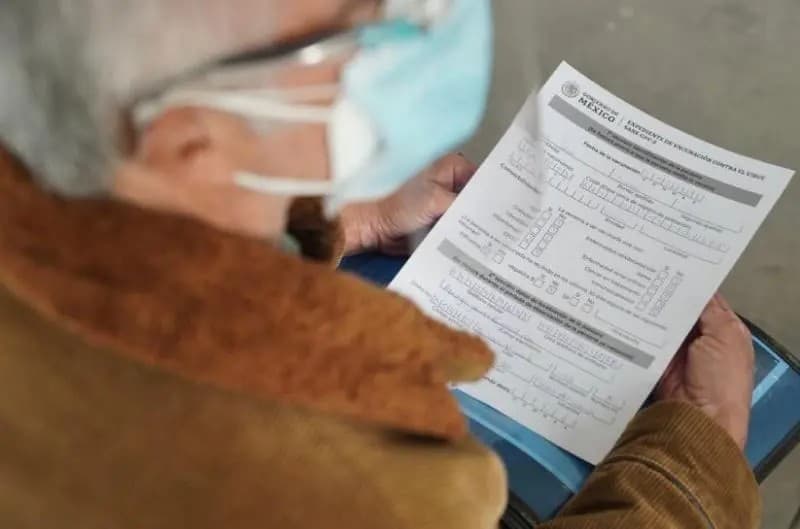 INE verificará que en vacunación antiCOVID no se tomen fotografías a credenciales