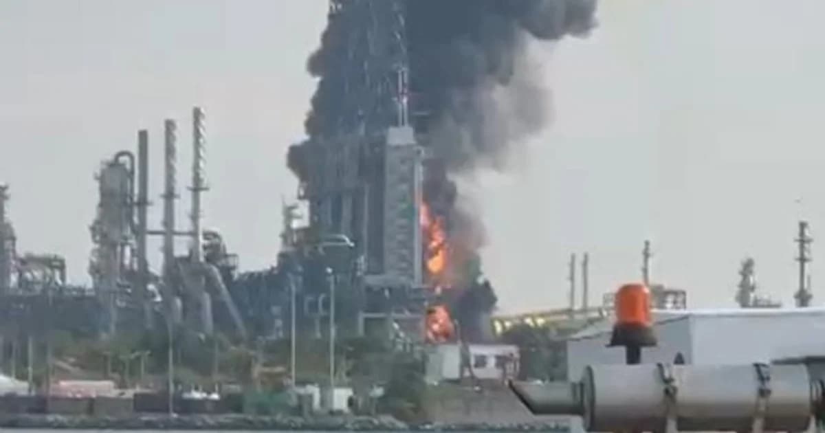 Pemex analiza incendio en refinería Dos Bocas; temperatura de coquizadora como causa