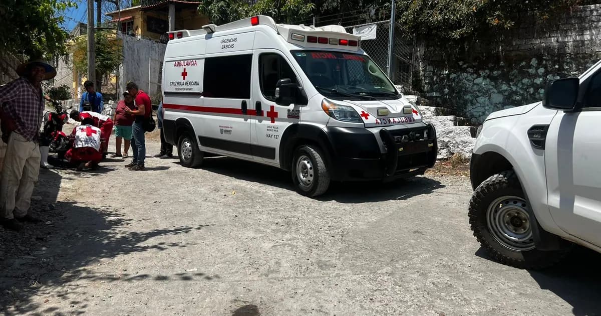 Choque frontal entre motocicletas deja un lesionado en Mora