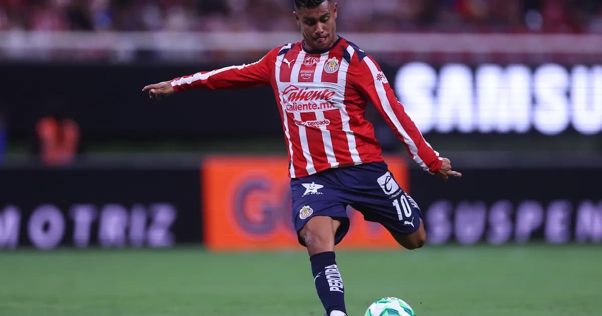 Chivas aplastó 5-0 a Puebla en el Akron y se acerca a la liguilla del Clausura
