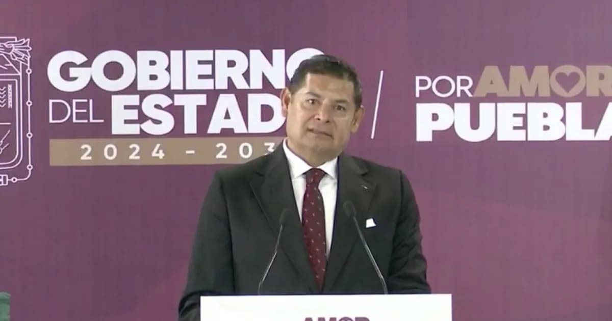 Armenta defiende uso del helicóptero oficial y niega que sea político