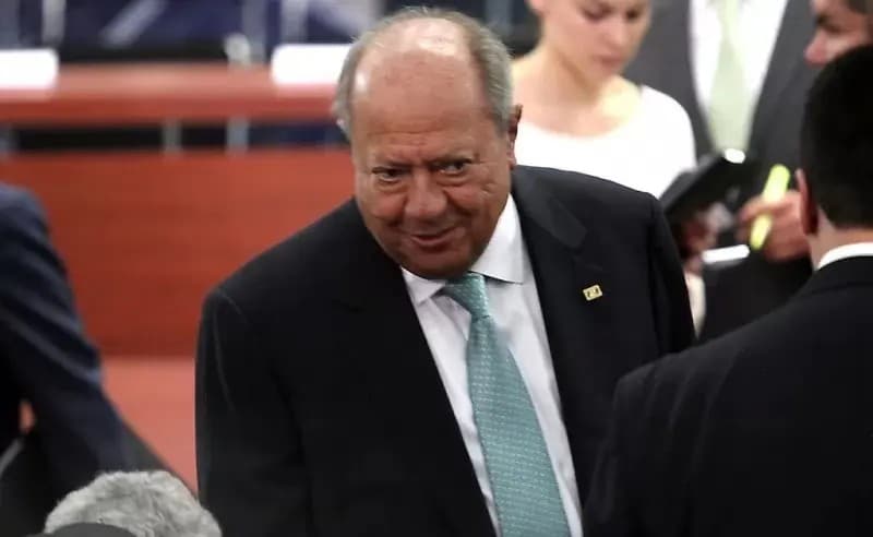 FGR investiga a Carlos Romero Deschamps por depósitos millonarios