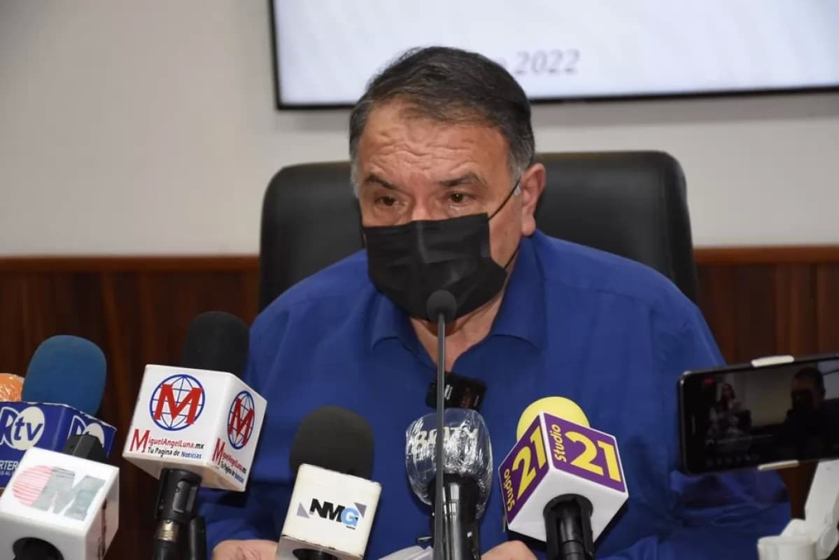 Mantendremos restricciones pese a baja en contagios: Salud