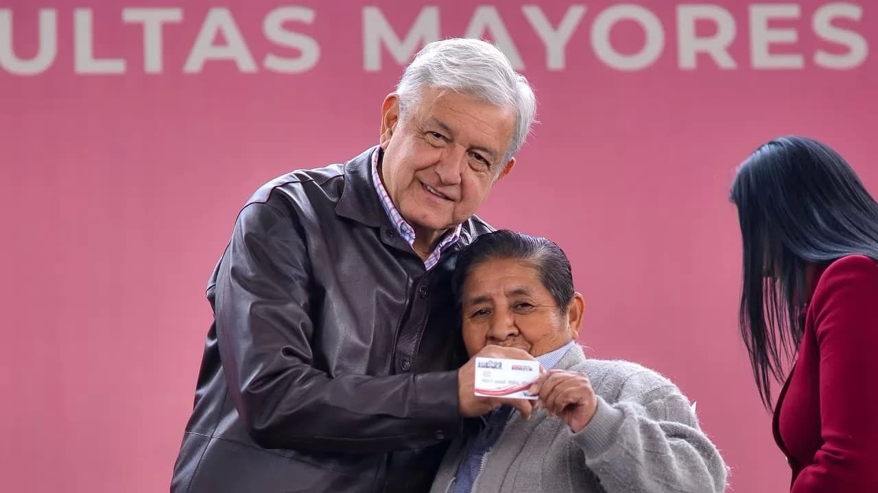 Anuncian incremento para pensiones y becas en 2022