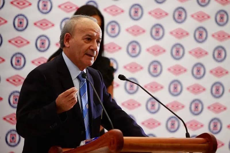 Billy Álvarez habría presentado su renuncia a Cruz Azul