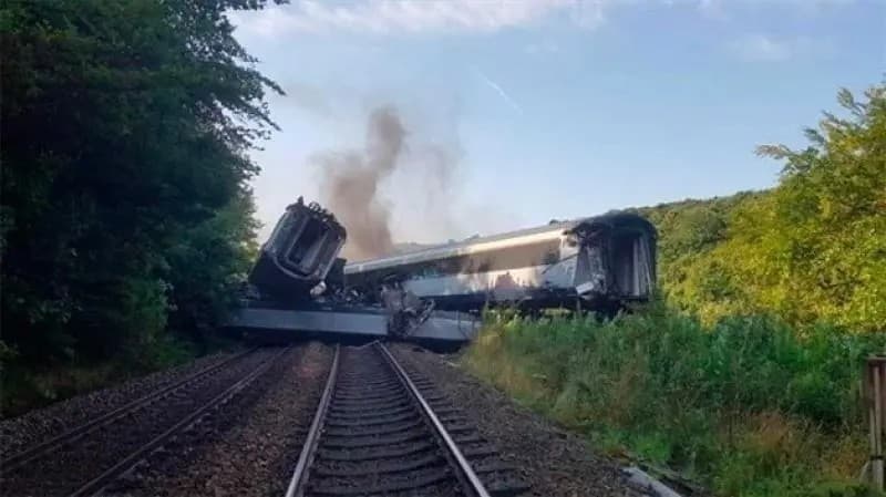 Tres descarrilado en Escocia deja 3 muertos y varios heridos
