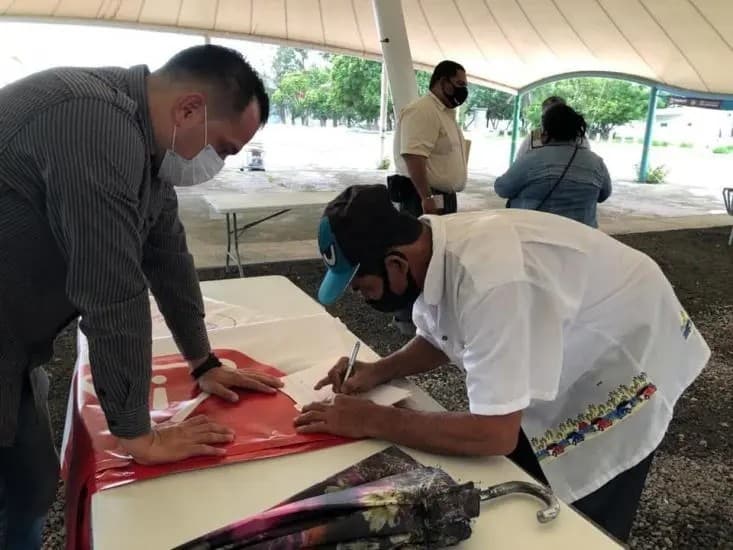 Tepic. Ayuntamiento pide a dirigentes de tianguis reforzar medidas contra COVID-19