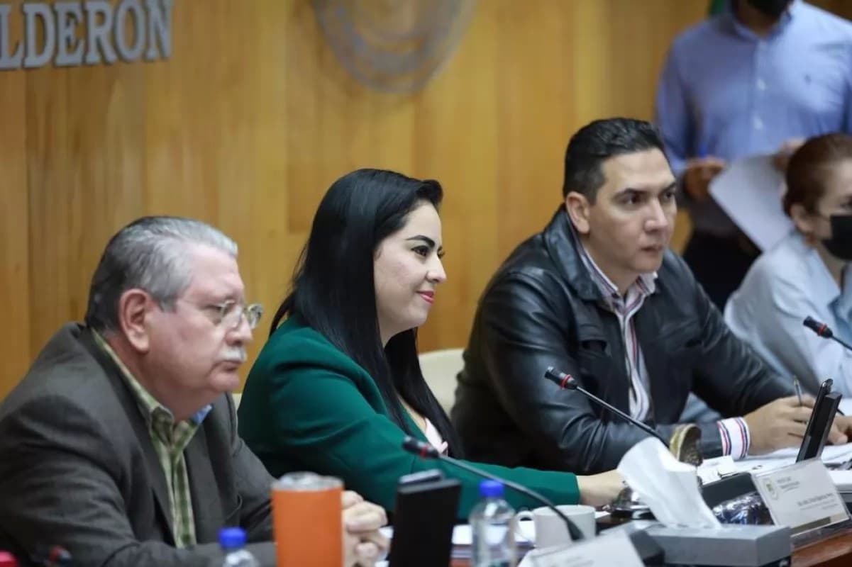 Frena Congreso desmedida ambición de Geraldine Ponce