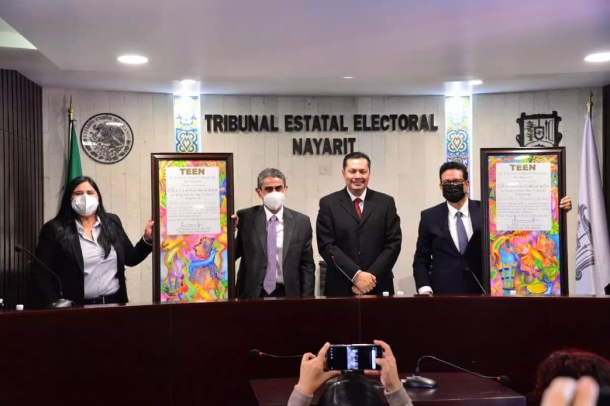 Culminan Gabriel Gradilla y José Luis Brahms su encargo en el TEEN