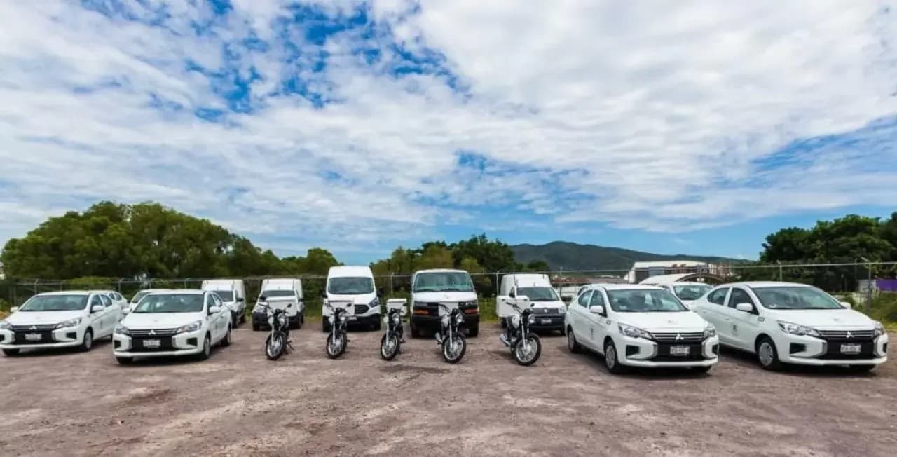 Gobernador entrega vehículos y equipo informático para el fortalecimiento de Juzgados de Primera Instancia