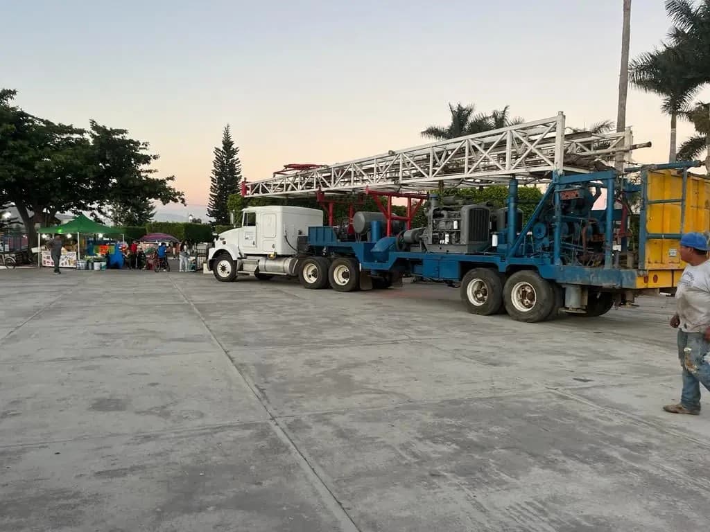 Avanza perforación de pozo profundo en la colonia 2 de Agosto en Tepic