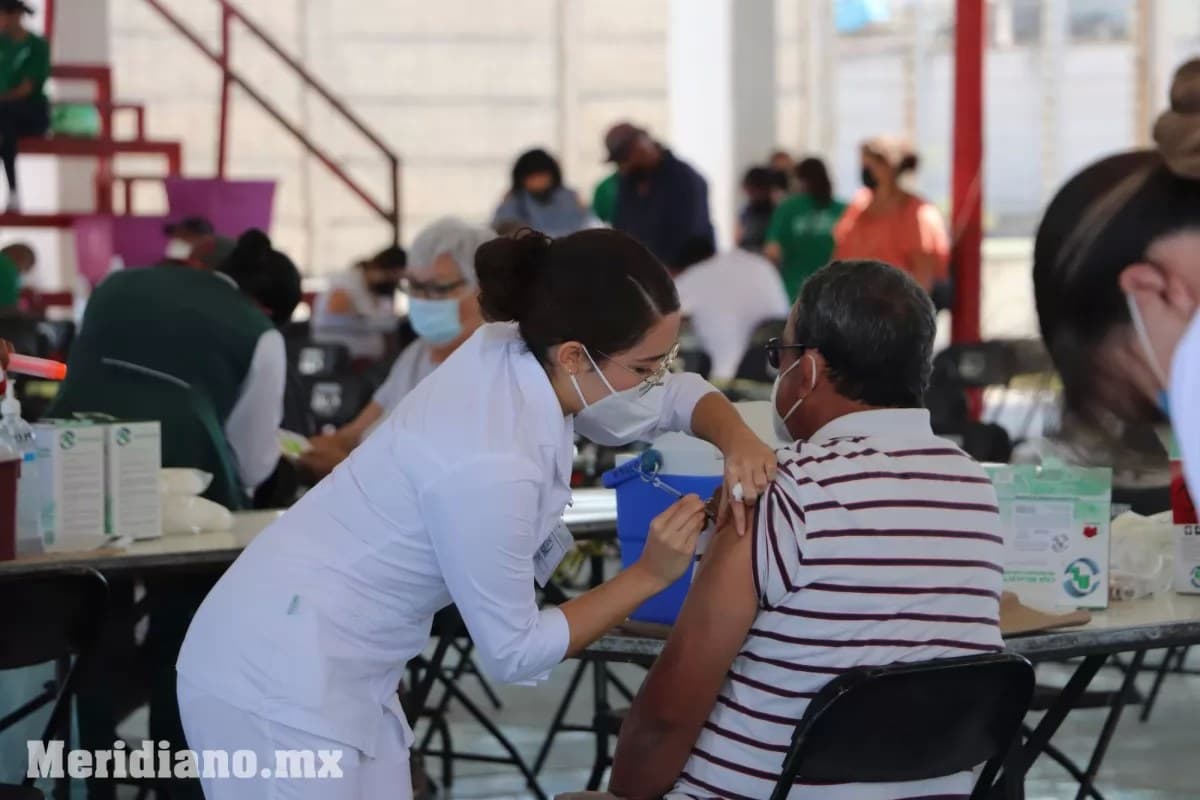 Aplicará México tercera dosis de vacuna antiCOVID