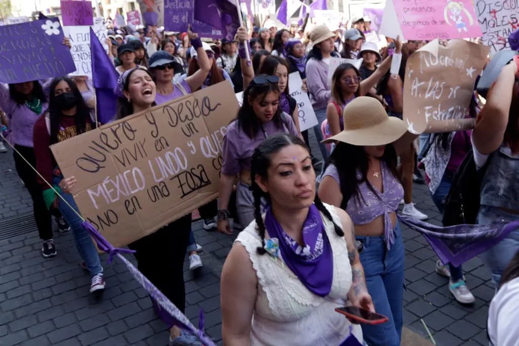 Preparan fuertes cierres viales en Guadalajara por marchas del 8M
